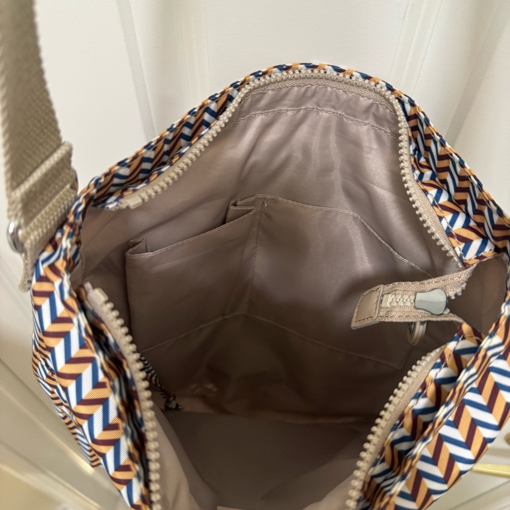 Kipling Geometric Pattern Crossbody Bag Purse Zip… - image 6